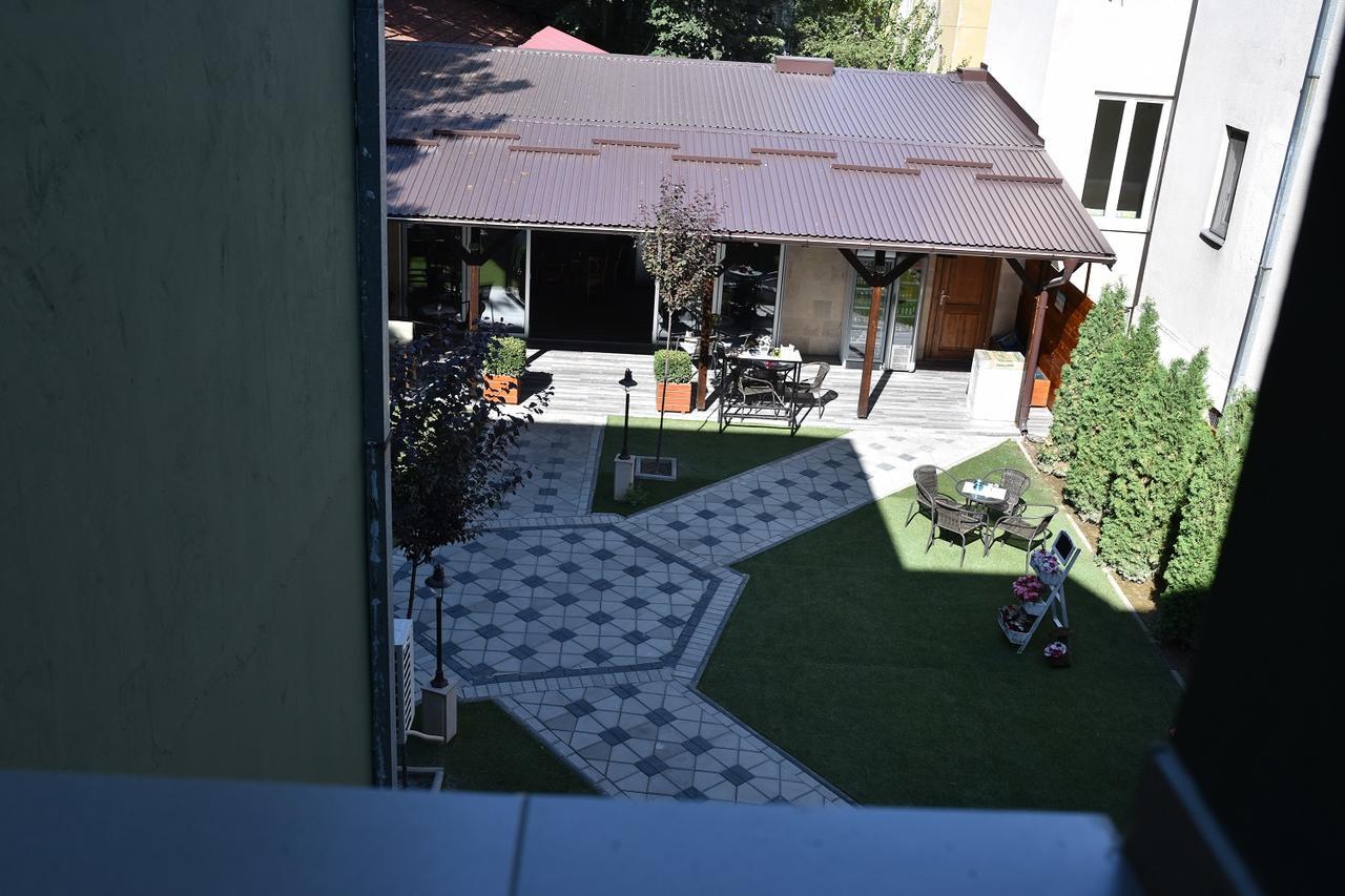 Villa Nina Hotel & Lounge Bar Skopie Exterior foto